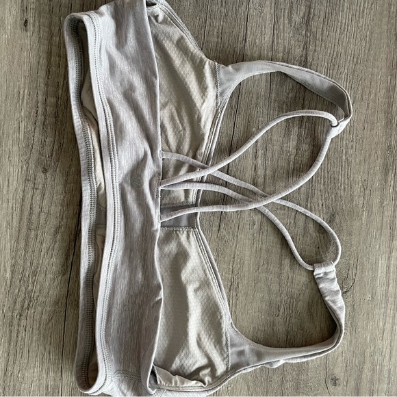Six Lululemon bras - Picture 6 of 7